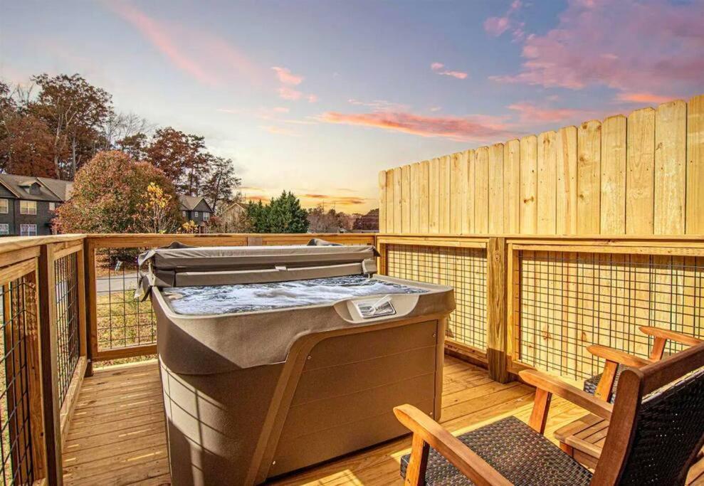 Willow Trace: Family Retreat, Hot Tub, Gaming! Пиджен-Фордж Экстерьер фото